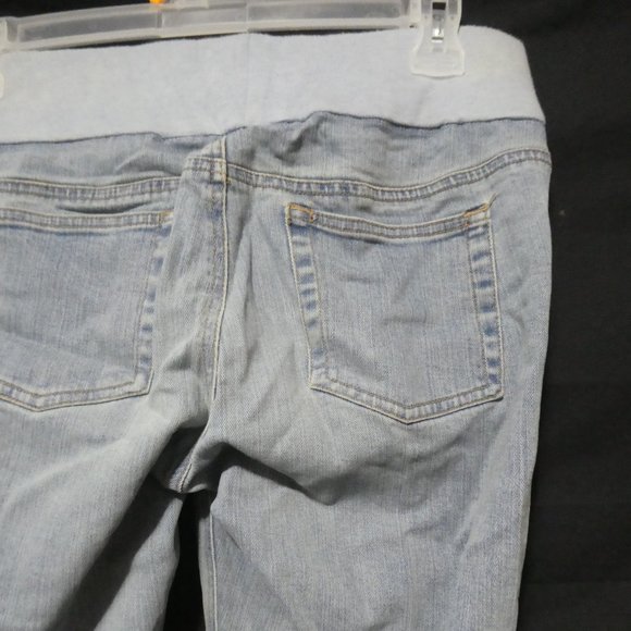 OLD NAVY MATERNITY | Stretch | medium regular fit | Faded Blue Denim | GUC - Picture 12 of 16